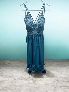 Hayden Lace-Trim Satin Chemise Dress in Teal - Size Small